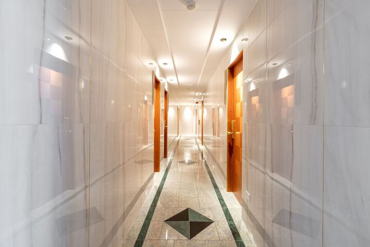 Ballroom/Hall 86 of 111