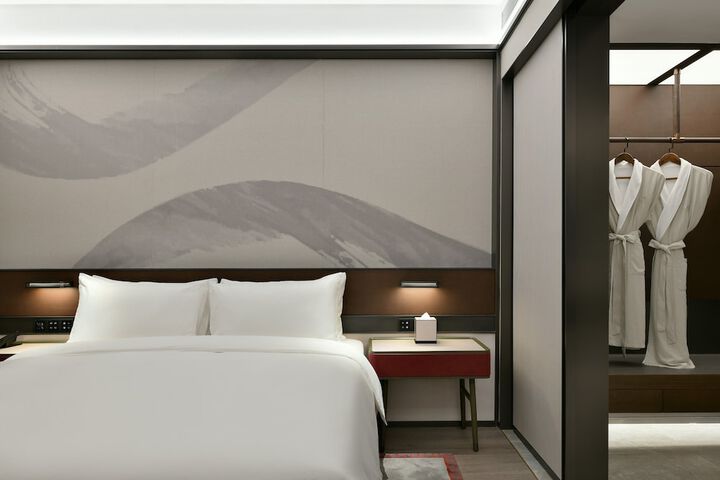 Room 19 of 46