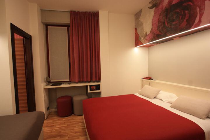 Room 30 of 60
