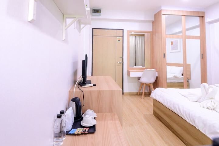 Room 7 of 50