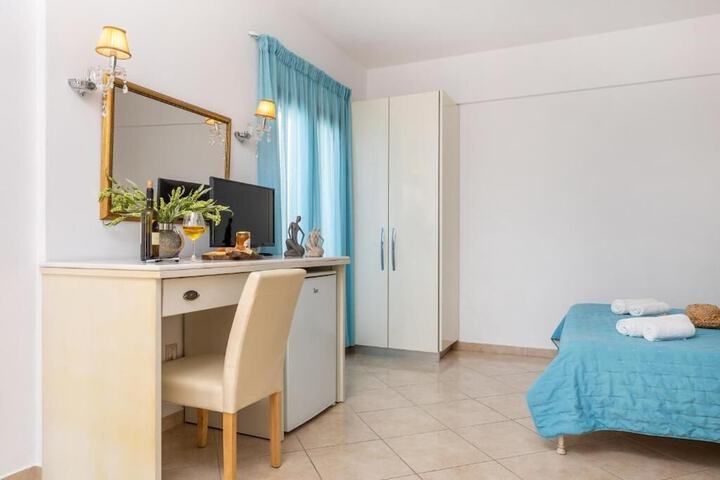 Room 4 of 60