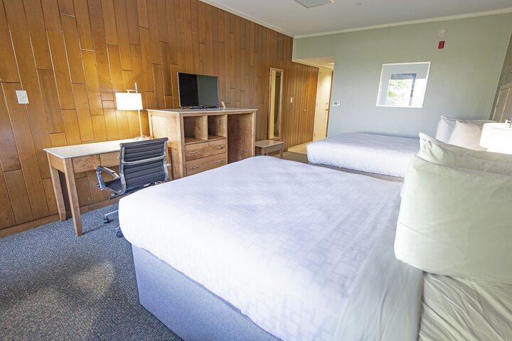 Room 5 of 82
