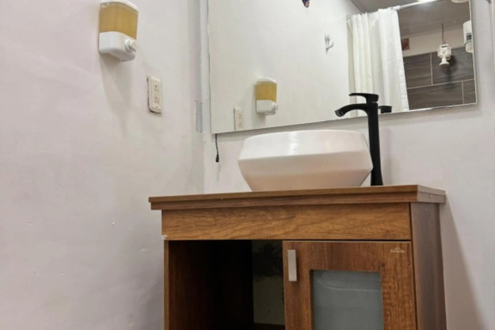 Room 6 of 21