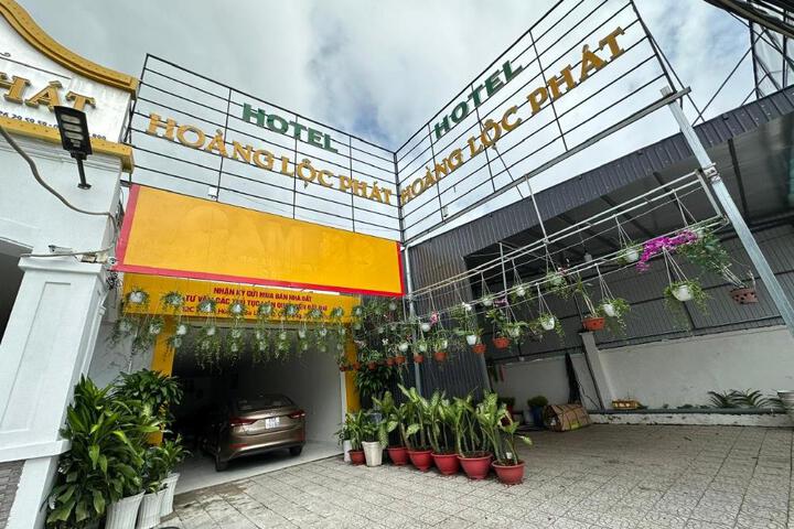 Hoàng Lộc Phát Hotel