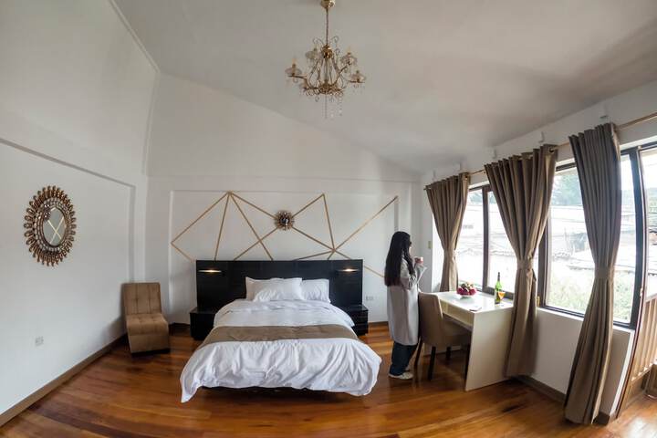 Room 17 of 32