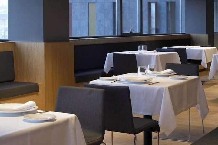Dining 36 of 58