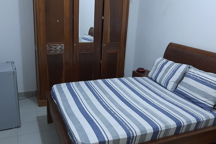 Room 9 of 44