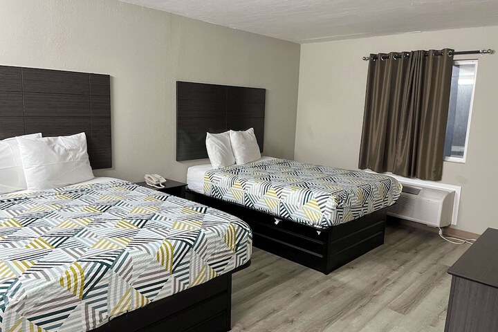 Room 11 of 26
