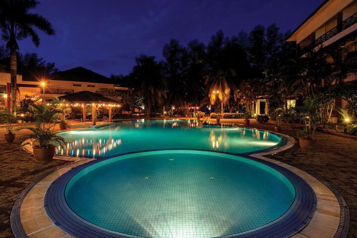 Pool Hotel