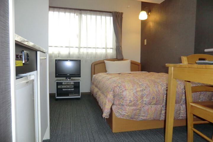 Room 9 of 50