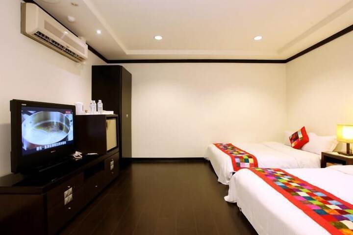 Room 18 of 64