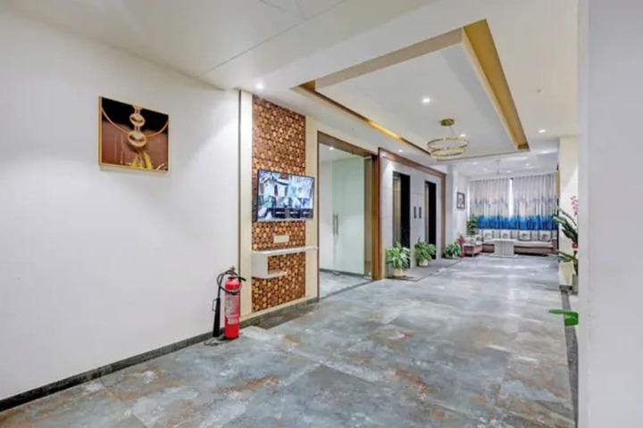 Hotel Interior 10 of 34