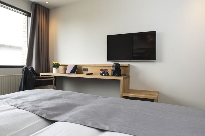 Room 15 of 31