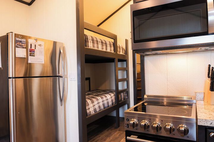 Room 243 of 917
