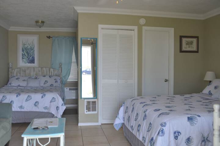 Room 14 of 50