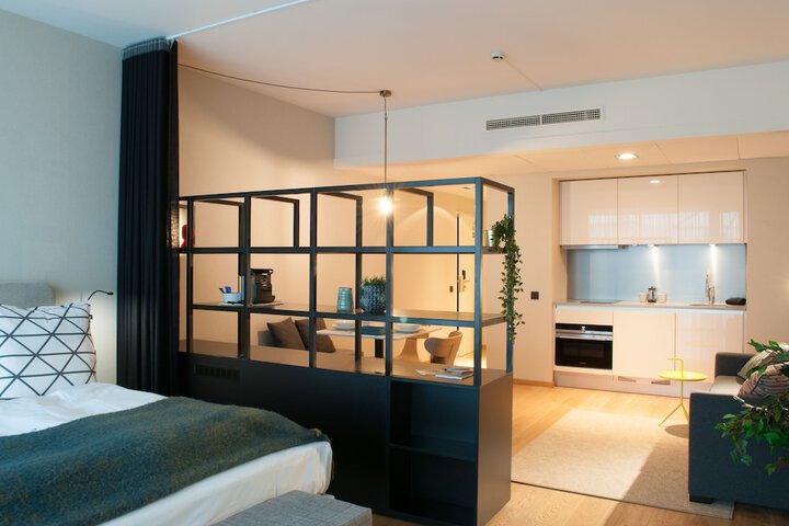 Room 18 of 60
