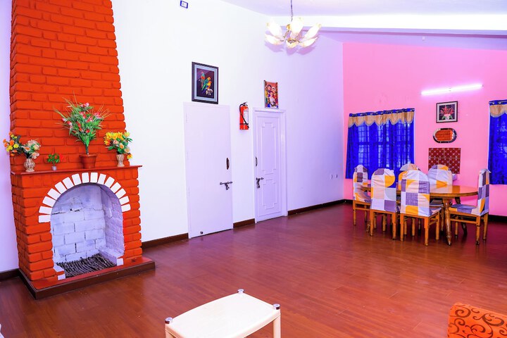 Room 11 of 26