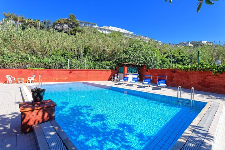 Hotel with Pool