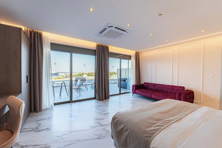 Room 55 of 187