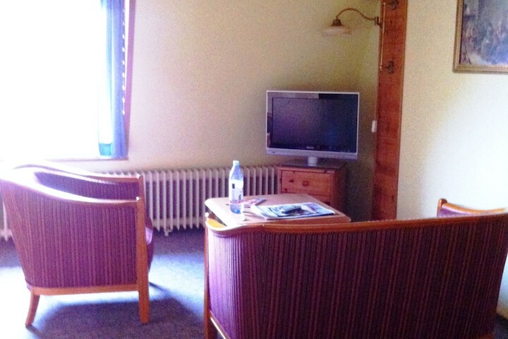 Room 9 of 40