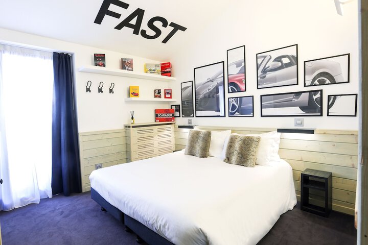 Room 7 of 34