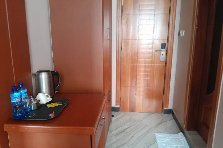 Room 43 of 119