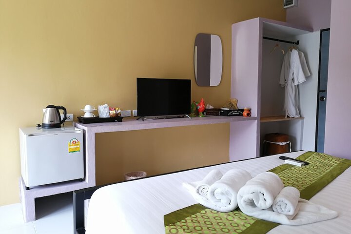 Room 9 of 98