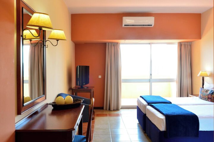 Room 54 of 276