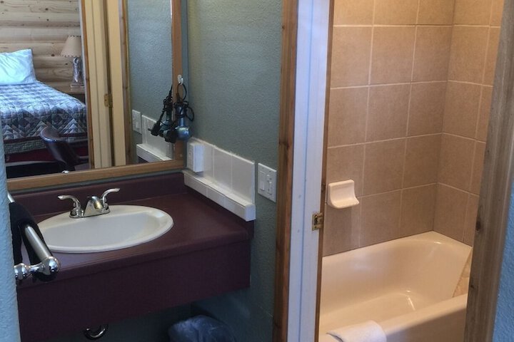 Room 72 of 92