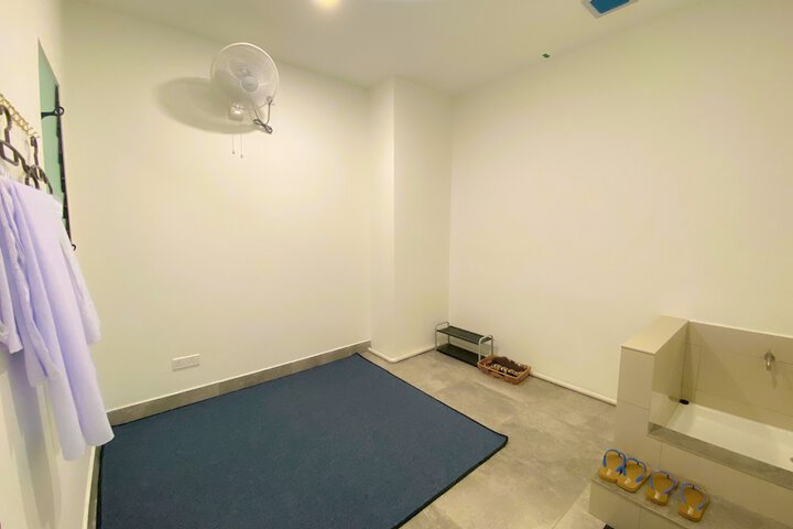 Room 22 of 49