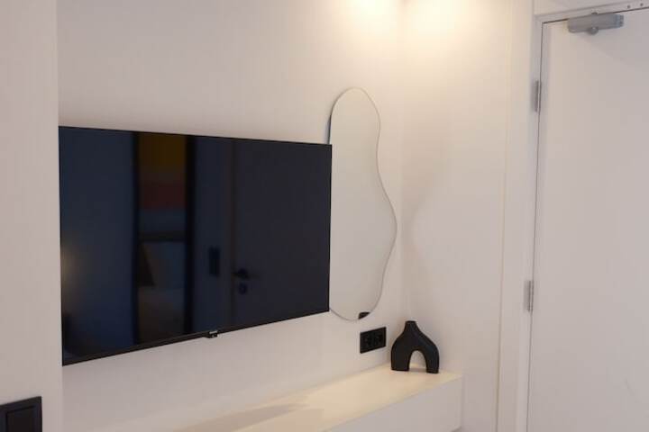 Room 13 of 48