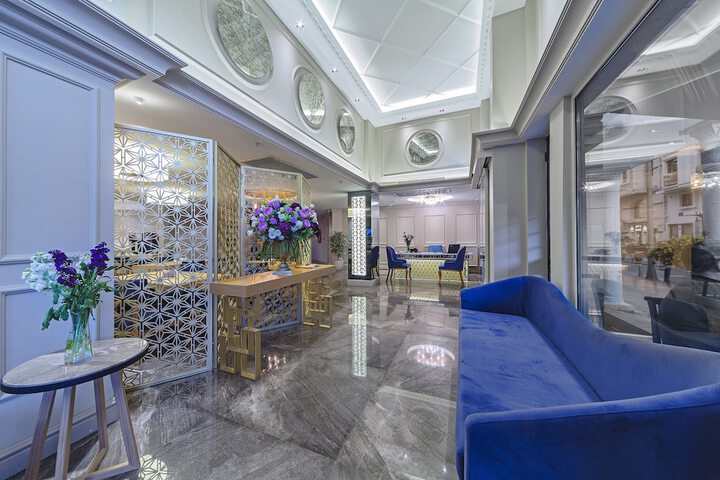 Hotel Lobby