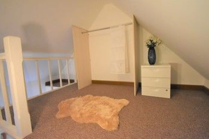 Room 16 of 23