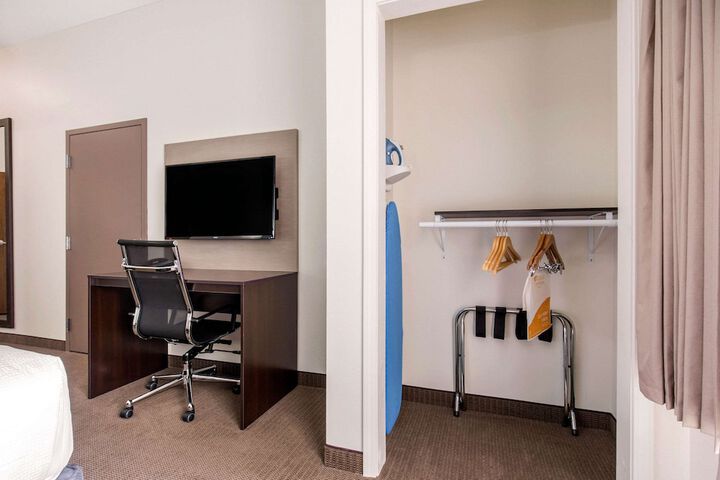 Room 22 of 44