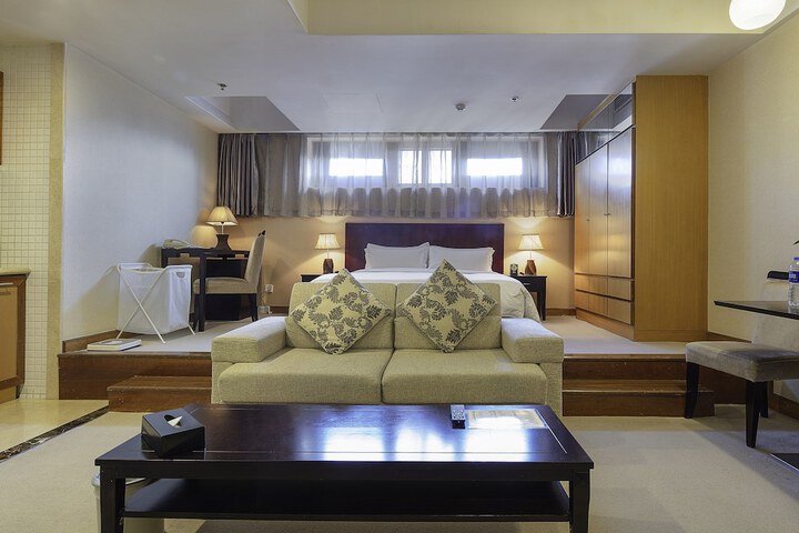 Room 11 of 71