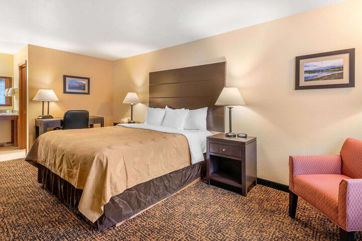 Room 12 of 38