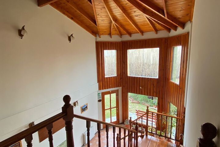 Room 6 of 12