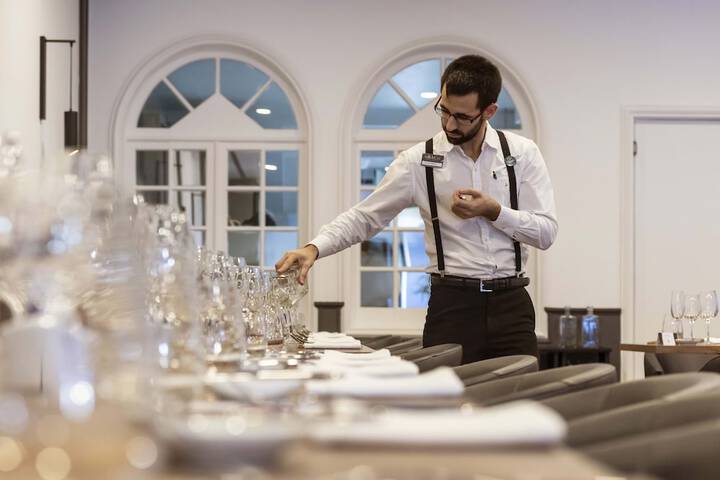 Dining 43 of 51
