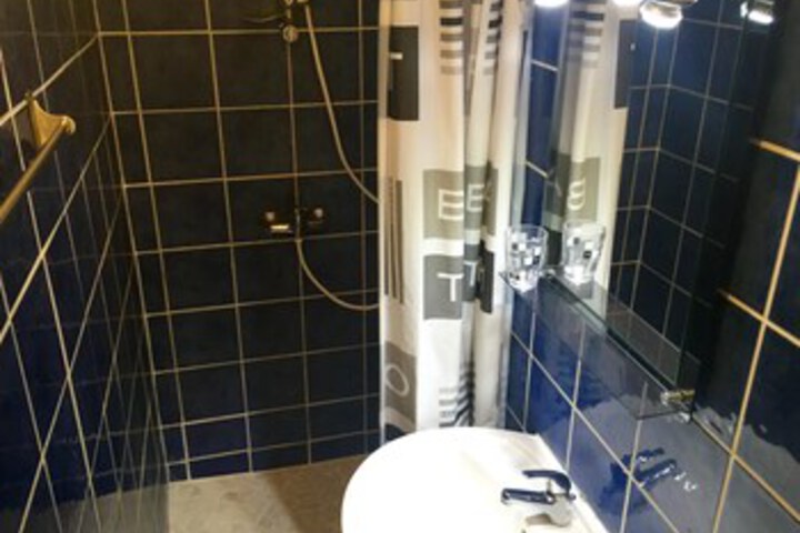 Room 2 of 12