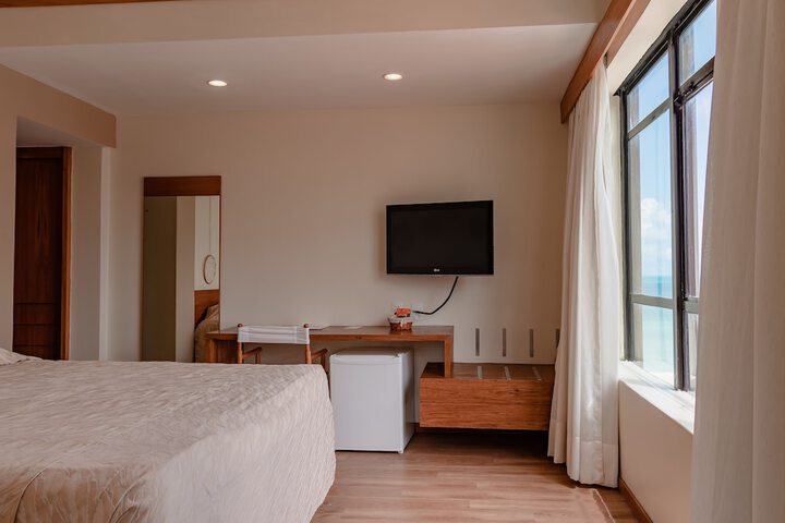 Room 5 of 25