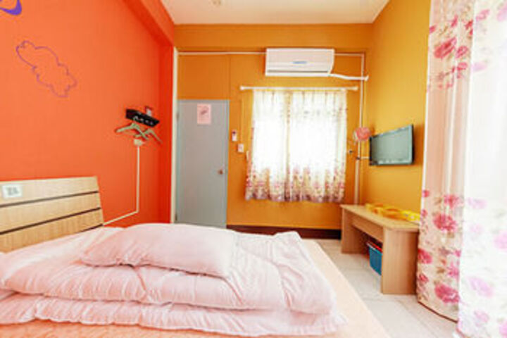 Room 27 of 51