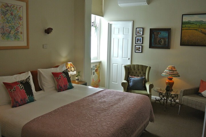 Room 28 of 69