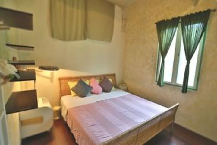 Room 14 of 32