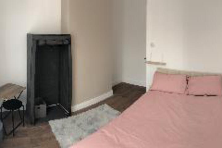 Room 6 of 43
