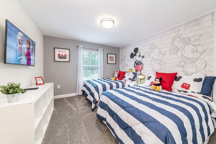Room 16 of 38
