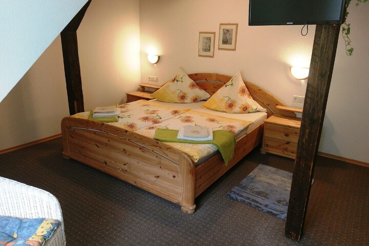 Room 14 of 14