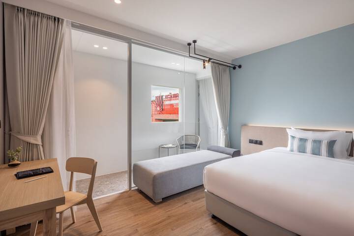 Room 49 of 72