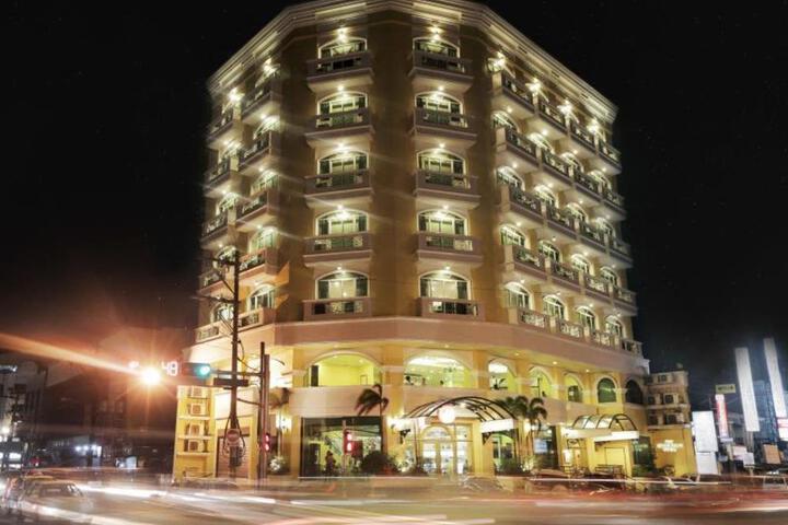 The Grand Dame Hotel