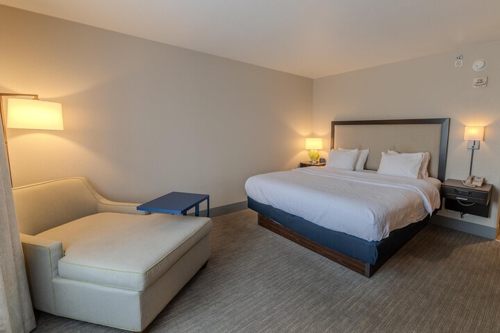 Room 10 of 60
