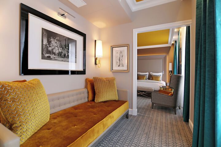 Room 17 of 74